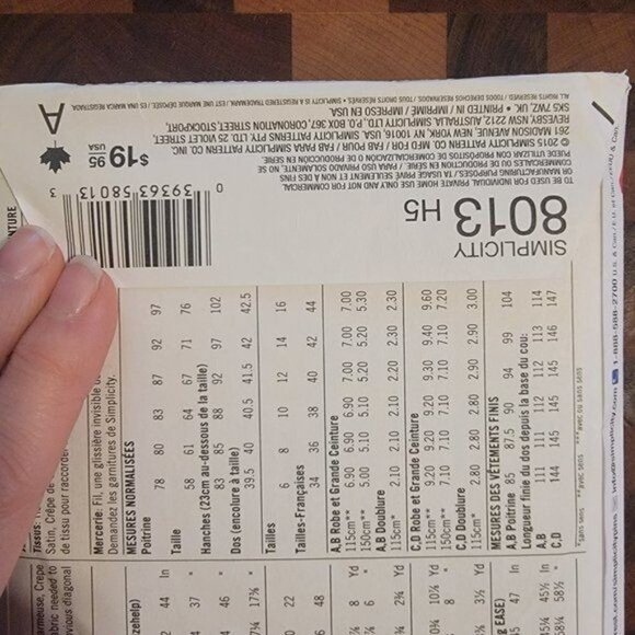 Simplicity 8013 - Uncut - 1970s Vintage Reproduction - Sizes 6-14 - Picture 3 of 3